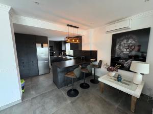 Villa Vencejo - 3 bed villa - fully refurbished in Riviera Del Sol, Mijas