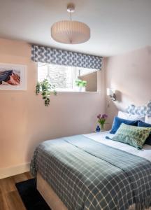 Cosy lakeland flat between Bowness & Windermere