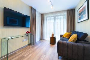 EASY RENT- Wieniawska TailorART