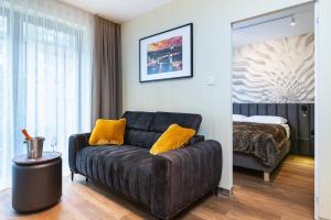 EASY RENT- Wieniawska TailorART