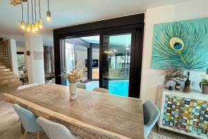 Magnificent modern villa - swimming pool - terrace - garden