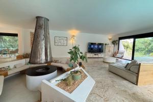 Magnificent modern villa - swimming pool - terrace - garden