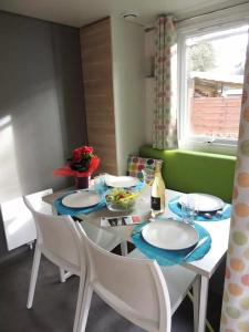 Campings Camping Domaine de Gajan : photos des chambres