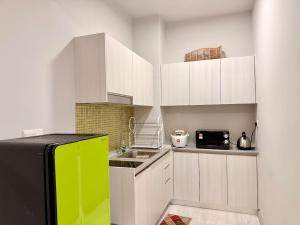 Seaview City Center,5PAX room 2min walk to island hopping