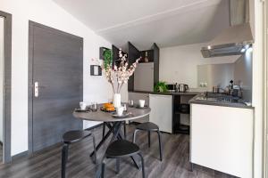 Appartements Pichoun Nachiano - Appt climatise avec jacuzzi : photos des chambres