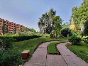 Apartment with pool and garden