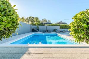 Villa Nature Embrace