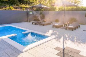 Villa Nature Embrace