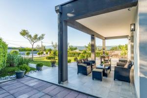 Villa Nature Embrace