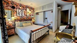 Sunny duplex with sea view of the scenic gorge