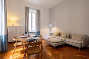 "Mirabello Apartment" 2 BDR AC, 2 BTH, 2nd floor, Exclusive Garage 600mt outside of LTZ, luggage-only elevator,Pedestrian Centre, city life