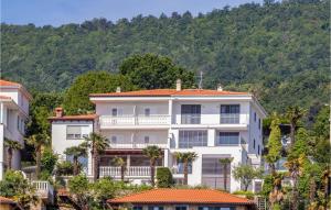 5 Bedroom Stunning Home In Ika