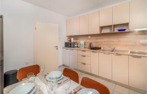 5 Bedroom Stunning Home In Ika 