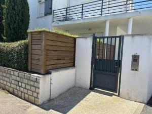 Appartement T3 cosy avec jardin à deux pas du centre de Meschers, garage et animaux admis - FR-1-738-1