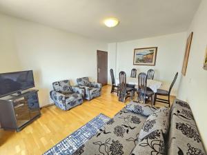 BLAZ 3 - Apartment 5 pax, terrace with sea view, 150 m from the beach