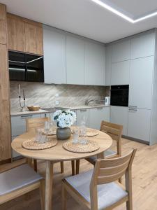 Apartament nad Wisłą, 54 m2 , klimatyzacja, bezpłatny parking