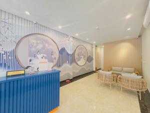 Dancenter Joy Inn Hotel Tan Binh Near Tan Son Nhat Airport