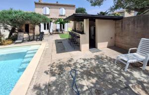 Maisons de vacances 3 Bedroom Amazing Home In Sorgues : photos des chambres