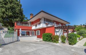 Awesome Apartment In Portoroz With Sauna