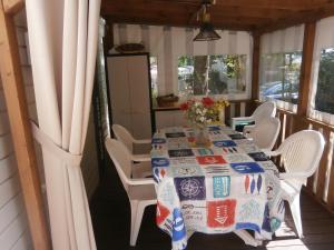 Campings Mobilhome 3 chambres tout confort, proche de la plage : photos des chambres