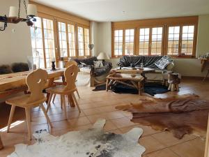 Stunning Gstaad Apartment With Mountain Views