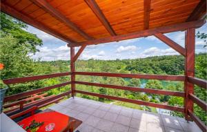 1 Bedroom Lovely Home In Duga Resa