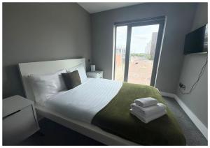 Monarchs Quay Arena Apartments by Happy Days