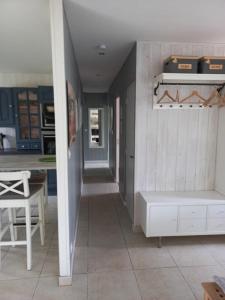 Maisons de vacances 3 bedroom house with garden : photos des chambres