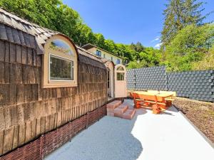 Holiday Home Tiny Haus Vierseenblick Nummer 1 by Interhome