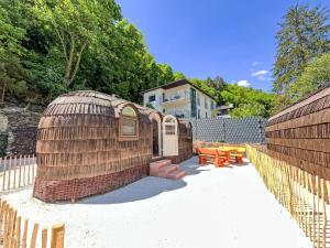 Holiday Home Tiny Haus Vierseenblick Nummer 2 by Interhome