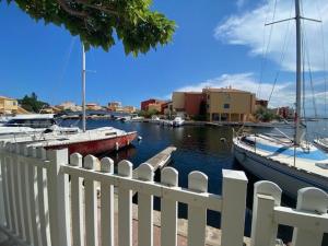 Appartement 2 pièces avec vue sur Marina, accès piscine et 4 couchages - FR-1-782-82