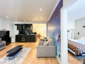 105 - Urban Haussmann Opera