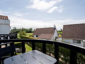 Apartment Julie with parking and shared pool by Interhome