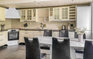 Beautiful Apartment In Höör