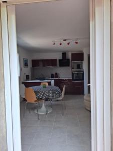 Maisons de vacances Independent F2 pool sauna garden : photos des chambres