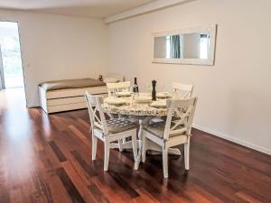 Apartment Les Terrasses C1-2 by Interhome