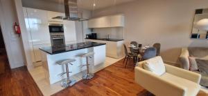 Slick & Stylish - Large 1Bd in Heart of Cork City