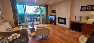 Slick & Stylish - Large 1Bd in Heart of Cork City