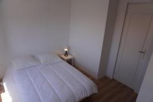 Appartements Le Dauphin du port : photos des chambres