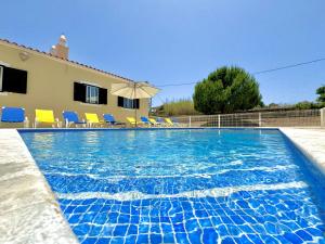 Quarteira Amazing Villa With Private Pool by Homing