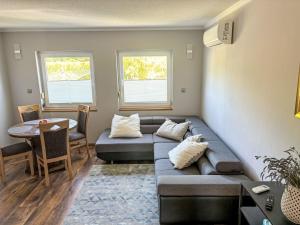 Holiday Home Henry by Interhome