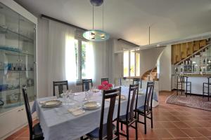 Villa Adriana by PosarelliVillas