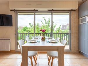 Apartment Le Surcouf-3 by Interhome