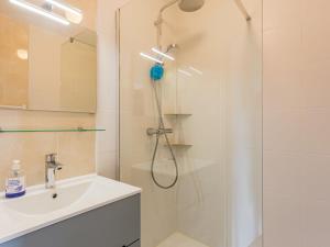 Apartment Le Surcouf-3 by Interhome