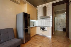 Loft with a swing and side sea view