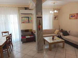 Central Home Kavala "private parking"