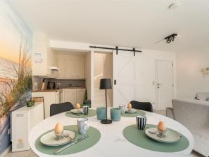 Apartment Havenhuys IV by Interhome