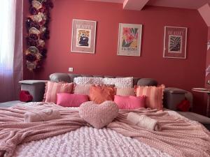 Appartements LE LOVE-ROOM, Jacuzzi, Hyper-centre : photos des chambres