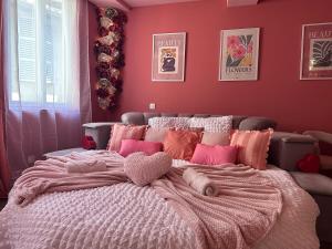 Appartements LE LOVE-ROOM, Jacuzzi, Hyper-centre : photos des chambres