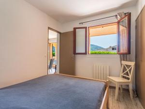 Apartment Le Soleil des Iles-3 by Interhome